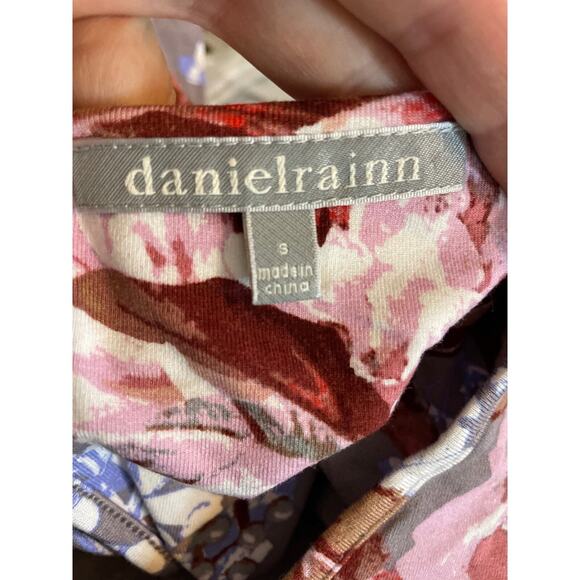 Daniel Rainn Stitch Fix Women's Size Small Knit Blouse Grey Floral Pleated - Picture 7 of 11